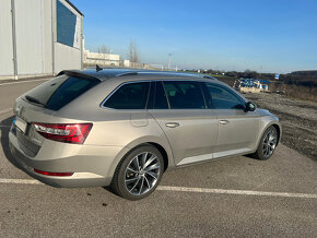 ŠKODA Superb Combi 2.0 TDI 110kw Laurin&Klement - 6