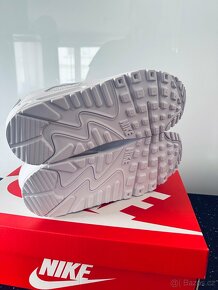 Nike Air Max 90 Triple White Leather - 6