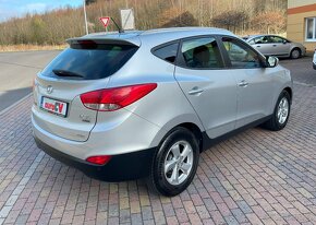 HYUNDAI ix35 2.0 CRDI 135kW 4WD-2012-140.093KM-VÝHŘEV,KLIMA- - 6