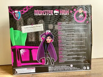 Monster high ředitelka Krváková a kůň a krabice - 6