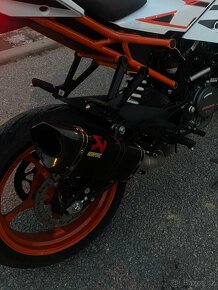 KTM RC 125 ( r.v. 2023 ) + AKRAPOVIC + odpočet DPH - 6