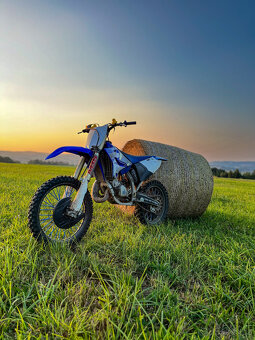 Yamaha YZ 125 - 6