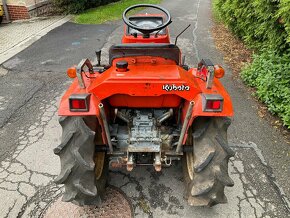 Japonský malotraktor Kubota B-40, 14Hp - 6