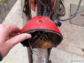 Prodám díly na Hondu CB 250K - 6