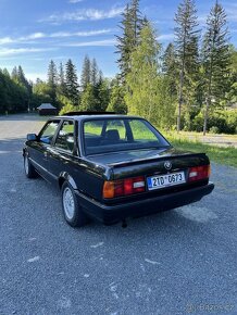 BMW E30 318is - 6