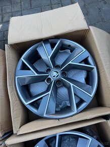 ORIGINÁL Alu Škoda Triglav R19, 5x112 - TOP STAV - 6