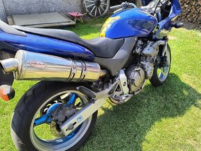 Honda Hornet 600S - 6