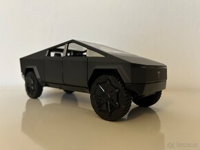 Tesla Cybertruck Model  1:18-23cm - 6