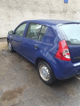 Dacia Sandero 1.4i. 2009 - 6