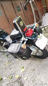 Suzuki Intruder VS 800 - 6