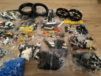 Stavebnice BMW M 1000 RR – kompatibilní s LEGO® 42130 - 6