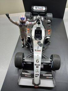 F1 MCLAREN MERCEDES MP4/17D 1.WIN RAIKKONEN MINICHAMPS 1:18 - 6