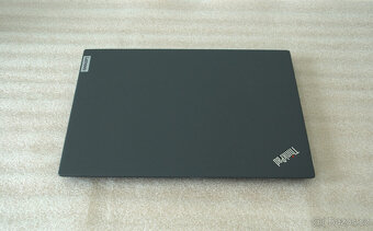 Lenovo ThinkPad X13 G3 / Top stav - 6