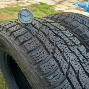 Zimní pneu NOKIAN 215/70 R15C, Praha9 - 6