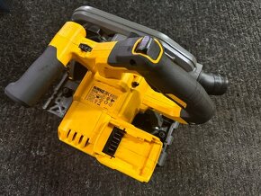 Aku pila kotoučová ponorná DeWALT DCS520, 54V - 6