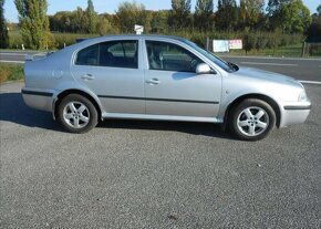 Škoda Octavia 1,9 TDI 81kW Elegance Serviska nafta manuál - 6