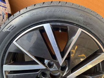VEGA AERO orig.skoda Superb3V  5x112  8j x19 ET 44 235 50R19 - 6