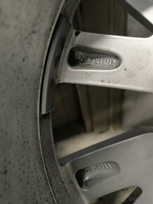 Alu kola VW Passat 5x112 r16 Originál, zimní pneu7m215/60/16 - 6