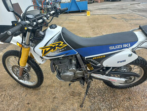 Suzuki DR 650 - 6