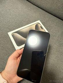 iPhone 15 Pro Max V  ZÁRUCE - přírodní titan - 6