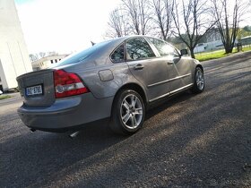 Prodám Volvo S40 II T5 2,5 Turbo benzín 162 Kw -220 PS - 6