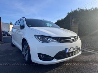 Chrysler Pacifica 3,6 Hybrid Plug-In DVD 2019 DPH - 6