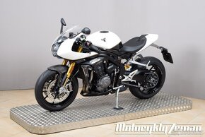 Triumph Speed Triple 1200 RR - 6