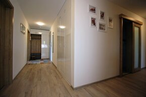 Nový penthouse 4+kk (interiér 103,8 m² + terasy 52,6 m²) - 6