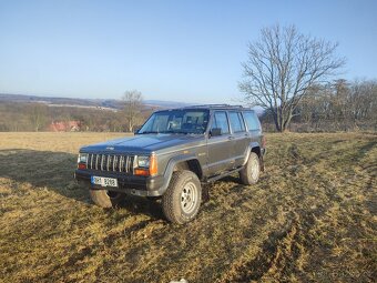 Jeep Cherokee XJ 4.0 - 6