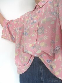 Vintage růžová romantická květovaná košile větší velikost - 6