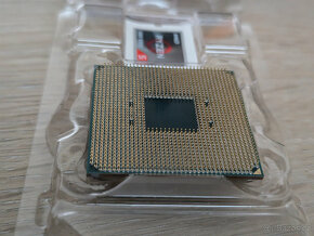 AMD Ryzen 5 5600 - 6