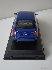 Škoda Octavia modrá 1:24 Abrex - 6