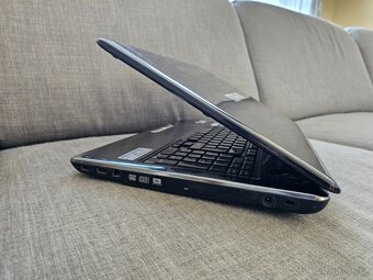 Toshiba Satellite P300-26L - 6