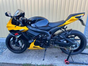 Suzuki GSX-R 750 , L7 , 110KW - 6