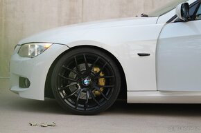 BMW E92 330i - 6