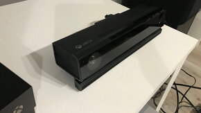 Xbox One X + Kinect + bezdrátový ovladač + hry - 6