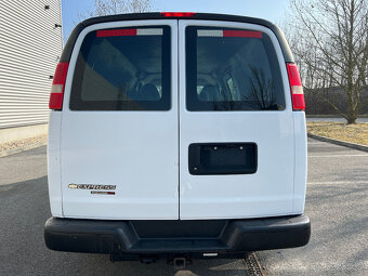 Chevrolet Express AWD 5.3 V8, 4x4, 2013, 88 000 km, 5 míst - 6
