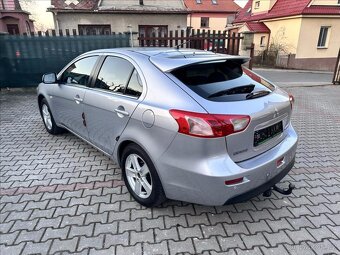 Mitsubishi Lancer 1.8 105kW 2010 85911km TAŽNÉ 1.majitel - 6