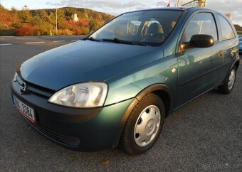 Opel Corsa 1,0 12V Club benzín - 6