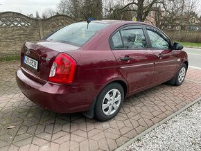 Hyundai Accent 1.4i GARÁŽOVÁNO ČR 2.MAJITEL + kola - 6