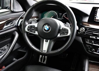 BMW Řada 5 M550d XD HUD B&W MASAŽ PANO - 6