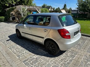 ŠKODA FABIA II 2007 1.4i 16v AMBIENTE - 6