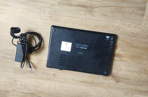 DELL Latitude E5580 - 15.6",SSD,DDR4-12GB,PODSV.KL. - 6