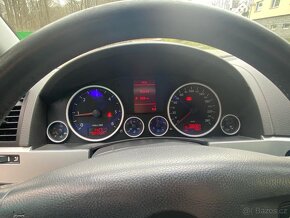 VW Touareg V6 3,0 TDI - 6