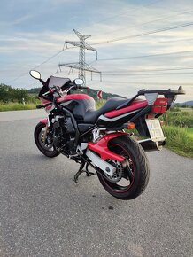 Yamaha FZS 600 Fazer - 6