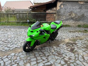 Kawasaki ZX10R 2007 35kw A2 - 6