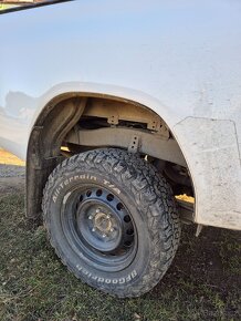 TOYOTA HILUX 2,4L Diesel 6M/T 4x4 - 6