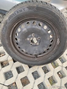 Plechové disky 16” 5x108 a zimní pneu 205/55/R16 - 6