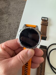 Garmin Fenix 8 AMOLED 47mm Sapphire Titanium Graphite/Orange - 6