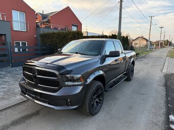 DODGE RAM CLASSIC PENTASTAR 6 míst - 6